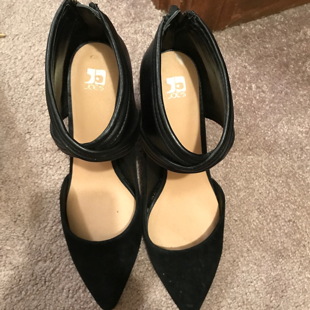 Joes black strappy heals